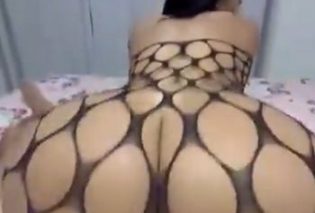 Morena do Rabo Gigante Sentando Gostoso no Pau